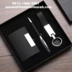 Souvenir Corporate, Souvenir kantor Kekinian, Souvenir kantor premium, Corporate Gift Jakarta, Corporate Gift Set, Souvenir perusahaan Eksklusif, Souvenir kantor Murah, Souvenir kantor, Box and Tale, Souvenir Custom, Souvenir Set, Total gift Indonesia, Website Souvenir, logo perusahaan