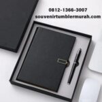 Corporate Gift Jakarta, Corporate Gift Set, Custom Box Hampers Jakarta, Custom Gift Box, Jual Gift Box terdekat, Harga Gift Box, Custom Hampers Box, Souvenir Corporate, Gift Box UNIQLO, corporate gifts, Corporate Gift Jakarta, Corporate Gift Set Jakarta, Corporate Gift, Corporate Gift ideas, Corporate Gift box, Premium Corporate Gift Jakarta